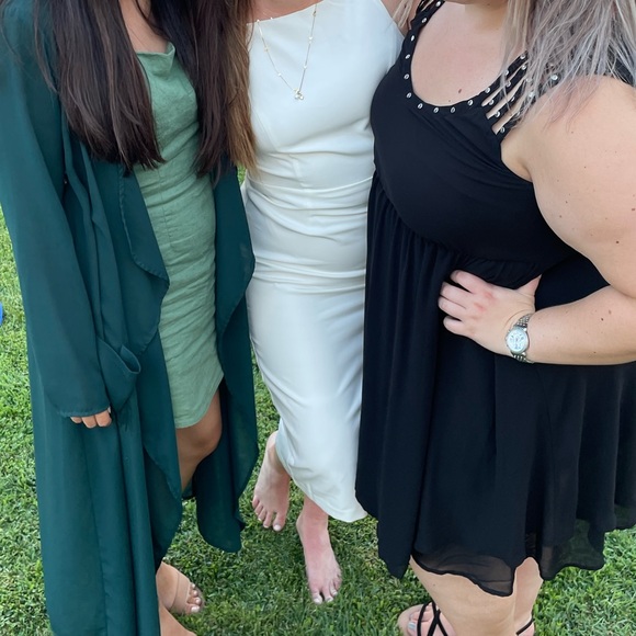 Open Back White Dress - Picture 9 of 10